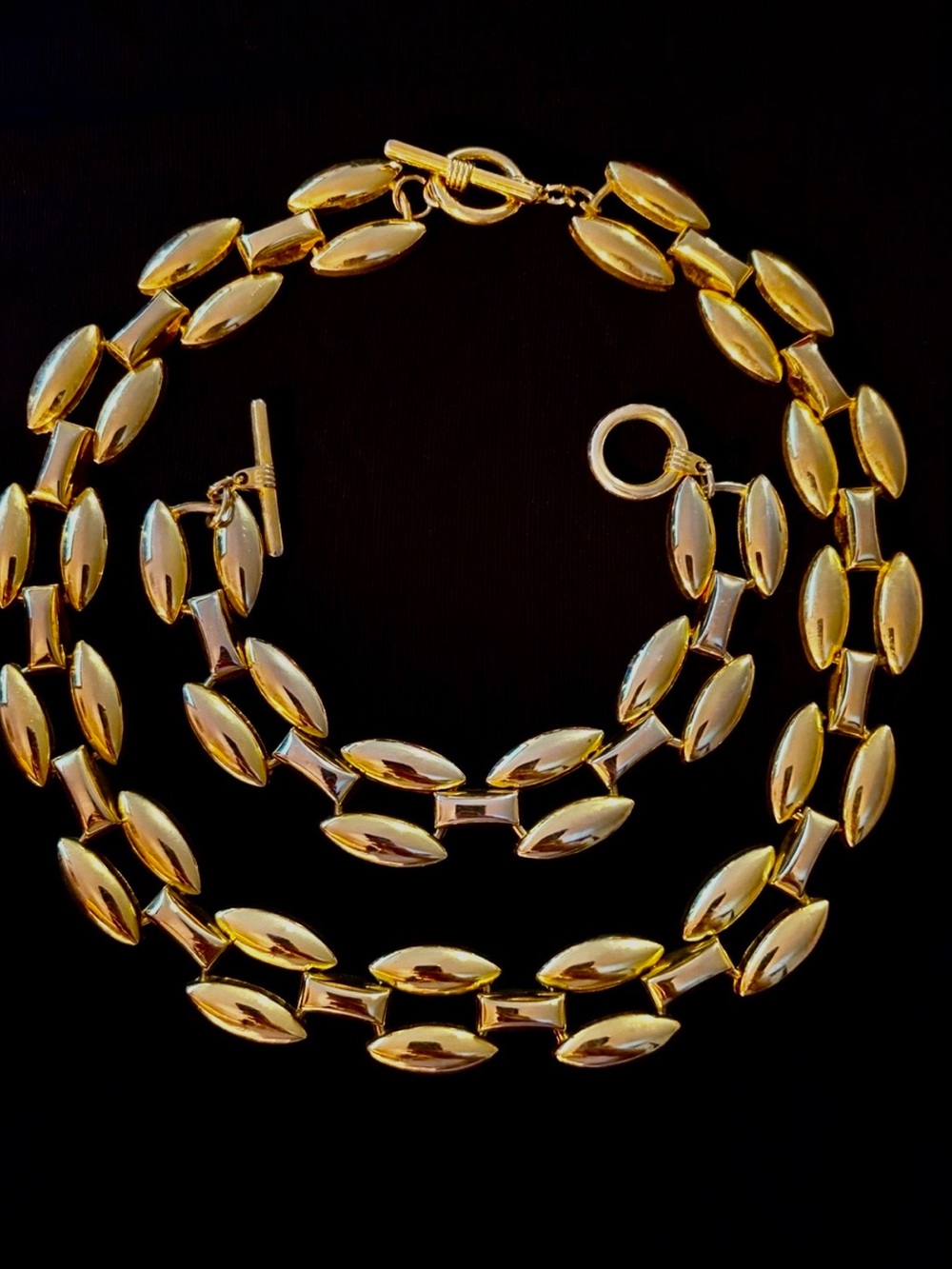 New Designer Gold Oval Link Necklace and Bracelet Set in Box